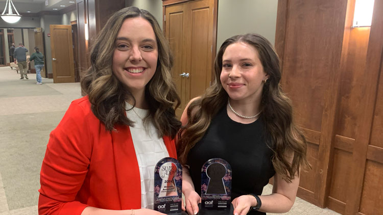 (From left): Hannah Rainwater and Kayla Lindsey