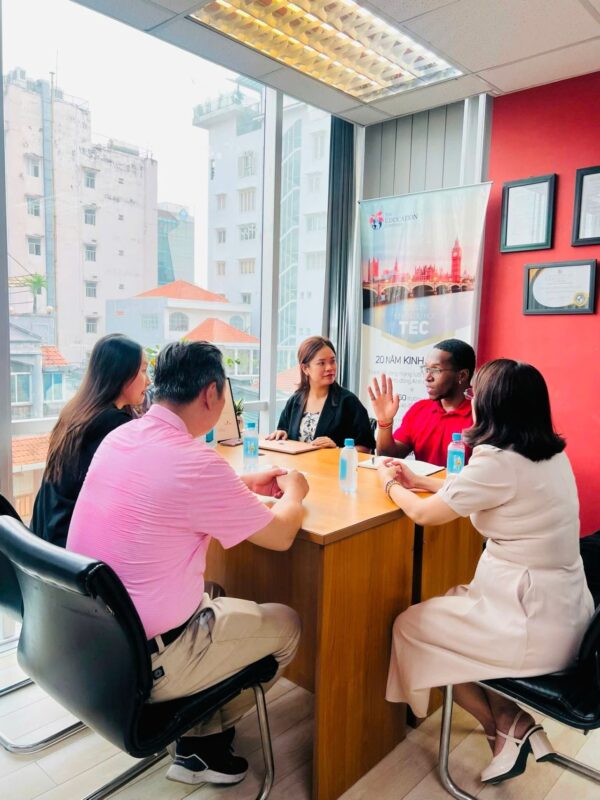 Director of International Admissions Visits Vietnam