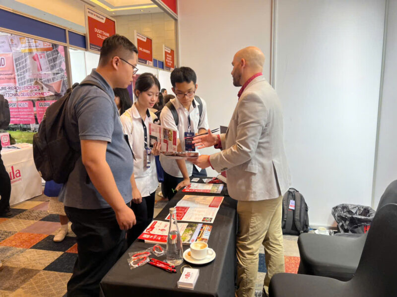 Đại học Bang Arkansas (A-State) Gặp Gỡ Học Sinh, Sinh Viên Việt Nam tại Vietnam Education Fair 2025
