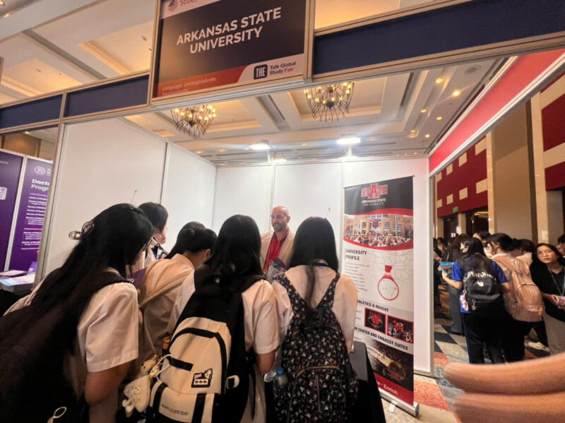 Đại học Bang Arkansas (A-State) Gặp Gỡ Học Sinh, Sinh Viên Việt Nam tại Vietnam Education Fair 2025