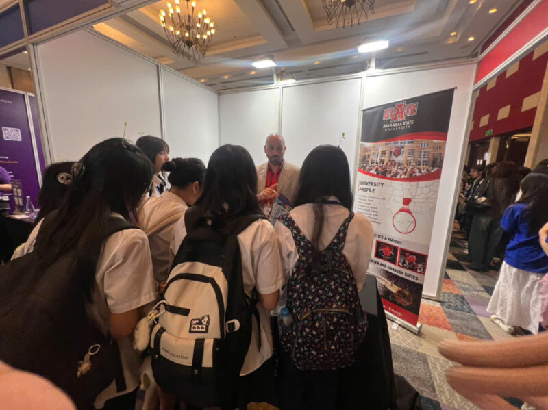Đại học Bang Arkansas (A-State) Gặp Gỡ Học Sinh, Sinh Viên Việt Nam tại Vietnam Education Fair 2025