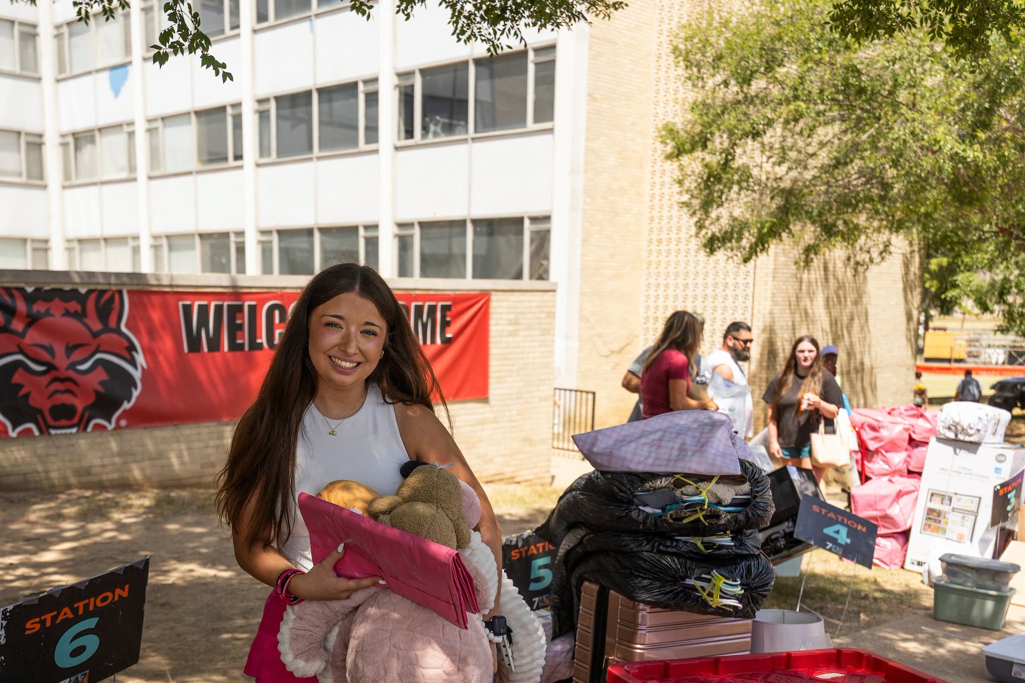 Sinh viên A-State tham gia hoạt động Wolves Up Week