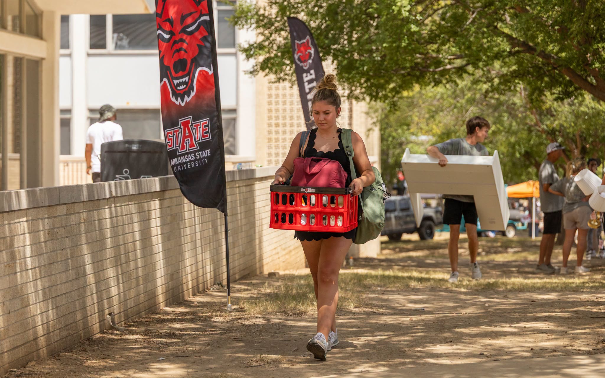 Sinh viên Arkansas State University trở lại campus trong Wolves Up Week